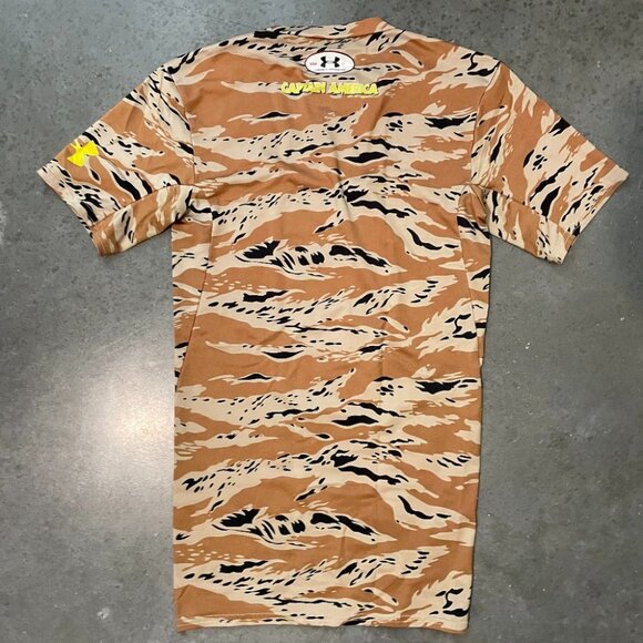 Men's Small Under Armour Alter ego Captain America Heatgear Compression Shirt - Picture 3 of 4